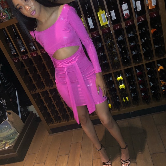 Bodycon pink dress - Picture 3 of 4